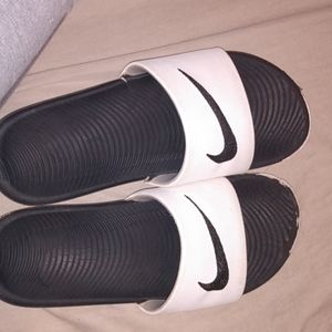 Nike slides